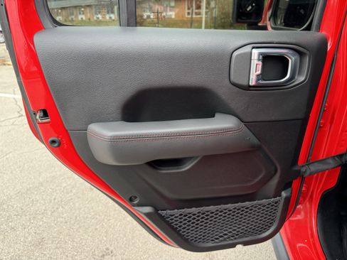 Used 2021 Jeep Wrangler Unlimited Rubicon image 32