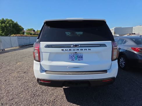 Used 2021 Chevrolet Suburban Z71 w/ Z71 Off-Road Package AWD/4WD image 4