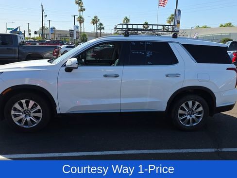 Used 2023 Hyundai Palisade SEL FWD image 5