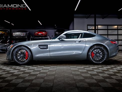 Used 2017 Mercedes-Benz AMG GT S image 11