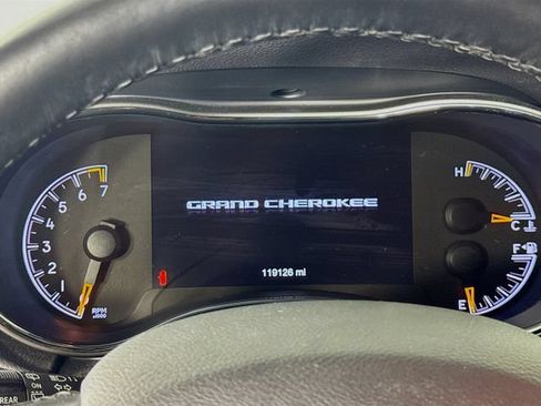 Used 2020 Jeep Grand Cherokee Altitude AWD/4WD image 16