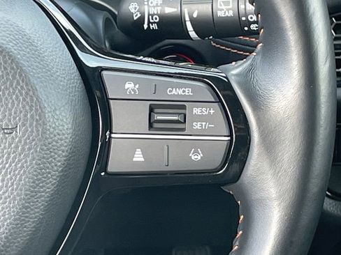 Certified 2025 Honda HR-V Sport image 14
