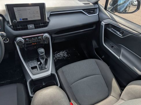 Used 2025 Toyota RAV4 XLE w/ Convenience Package image 30