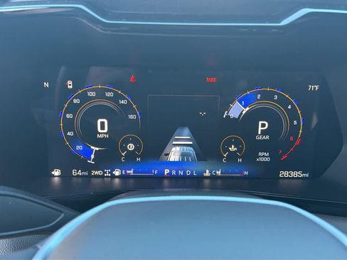 Used 2024 Chevrolet Colorado ZR2 w/ Technology Package image 16