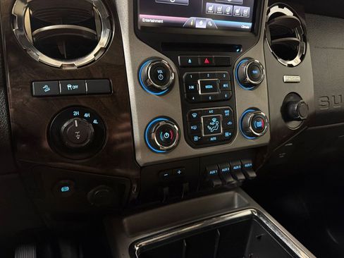 Used 2016 Ford F350 Platinum w/ FX4 Off-Road Package AWD/4WD image 29