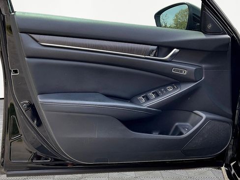 Used 2018 Honda Accord EX-L image 20