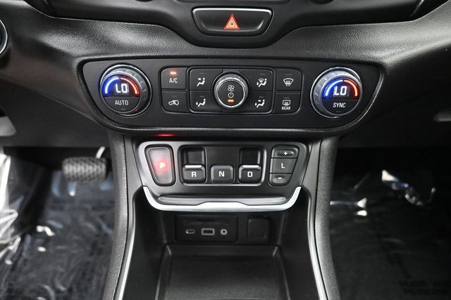 Used 2020 GMC Terrain SLT w/ Preferred Package FWD image 17