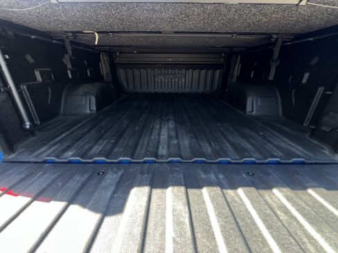 Used 2024 GMC Sierra 1500 AT4 w/ Technology Package image 30