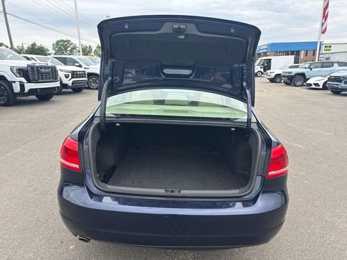Used 2012 Volkswagen Passat 2.5 SE FWD image 27