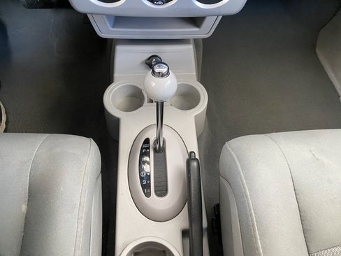 Used 2006 Chrysler PT Cruiser image 9