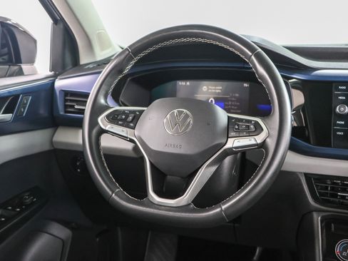 Used 2023 Volkswagen Taos SE w/ Panoramic Sunroof Package AWD/4WD image 12
