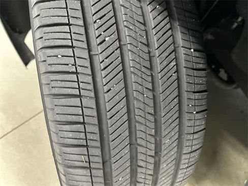 Used 2020 Cadillac Escalade Luxury image 29