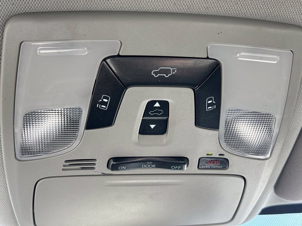 Used 2018 Toyota Sienna XLE w/ XLE Navigation Package FWD image 27