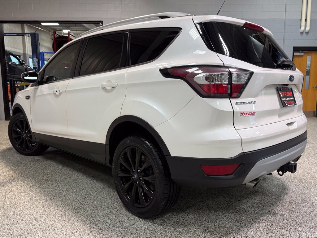 Used 2018 Ford Escape Titanium AWD/4WD image 4