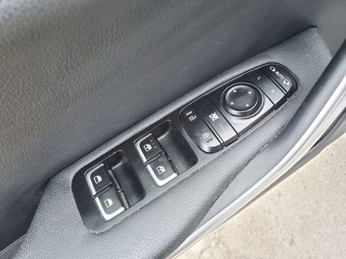 Used 2018 Kia Stinger image 14