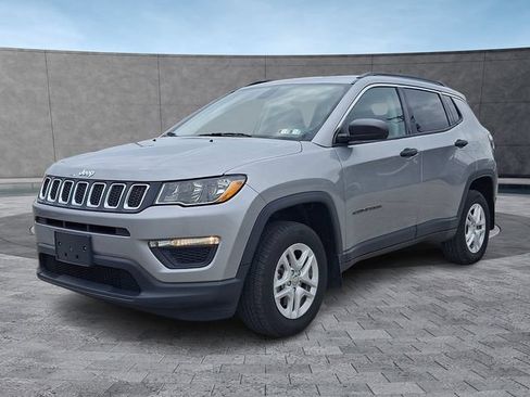 Used 2019 Jeep Compass Sport w/ Cold Weather Group AWD/4WD image 4