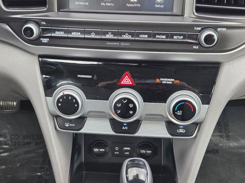 Used 2019 Hyundai Elantra SEL image 23