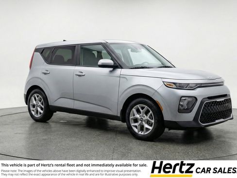 Used 2025 Kia Soul LX w/ LX Technology Package FWD image 1