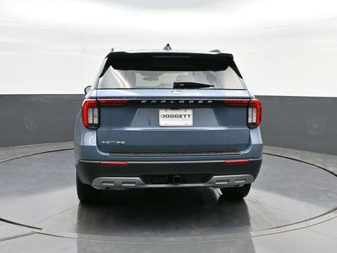 New 2026 Ford Explorer Active w/ Active Comfort Package RWD image 8