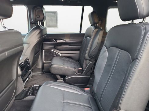 Used 2023 Jeep Wagoneer L Series II w/ Flexible Seating Group image 16