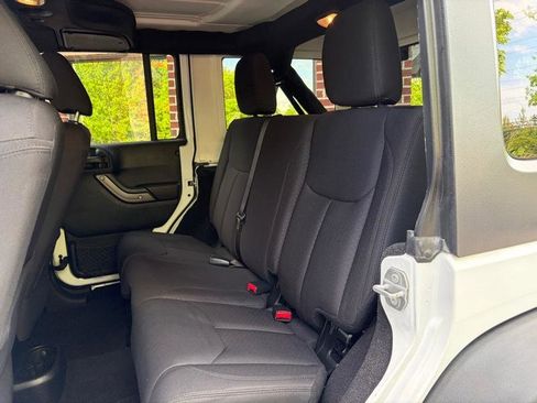 Used 2016 Jeep Wrangler Unlimited Sport w/ Quick Order Package 24S AWD/4WD image 36