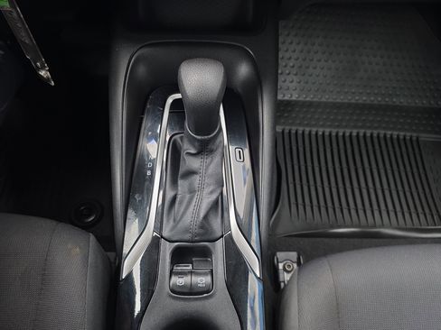 Used 2021 Toyota Corolla LE image 20