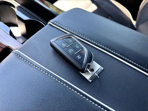 Used 2024 Cadillac Escalade Premium Luxury w/ LPO, Floor Liner Package AWD/4WD image 10