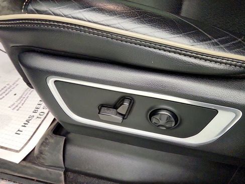 Used 2021 RAM 1500 Laramie w/ Sport Appearance Package AWD/4WD image 11