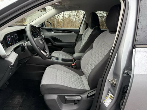 Certified 2025 Volkswagen Tiguan S image 18