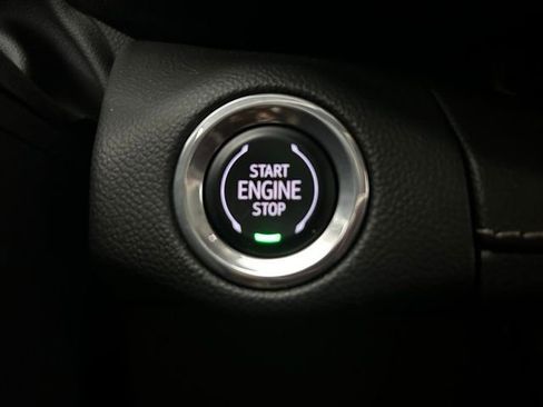 Used 2023 Buick Envision Avenir image 3