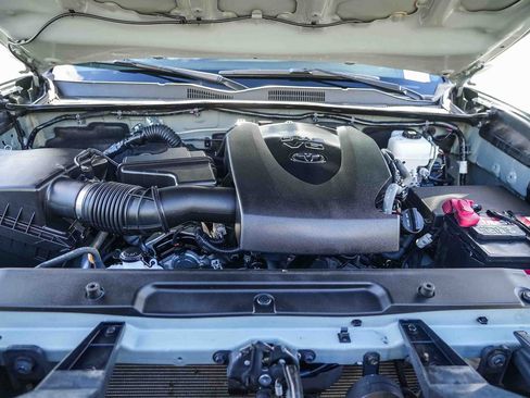 Used 2023 Toyota Tacoma TRD Off-Road w/ Black Out Package (TMS) image 32