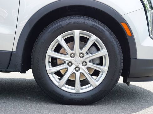 Used 2022 Cadillac XT4 Luxury w/ Cold Weather Package FWD image 15