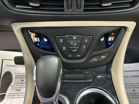Used 2017 Buick Envision Essence image 28