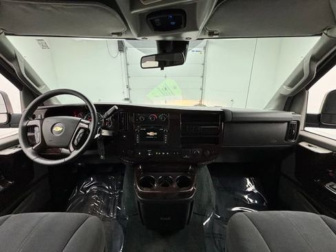 Used 2019 Chevrolet Express 2500 RWD image 25