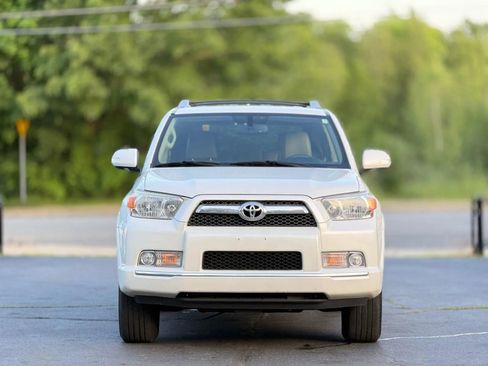 Used 2013 Toyota 4Runner SR5 w/ Convenience Pkg AWD/4WD image 2