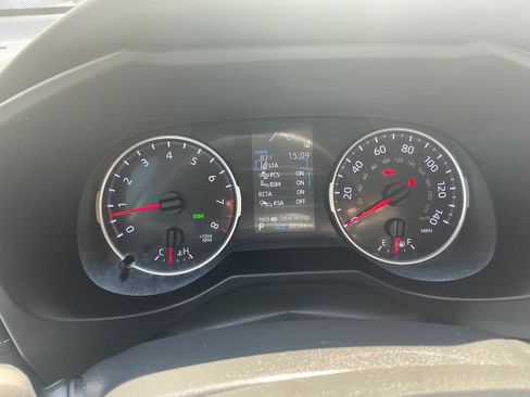 Used 2021 Toyota RAV4 XLE FWD image 21