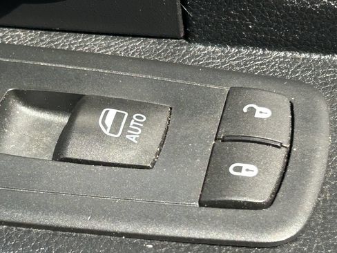 Used 2016 RAM 1500 Tradesman w/ Popular Equipment Group AWD/4WD image 28
