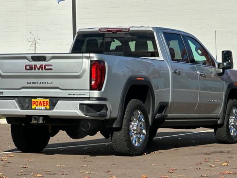 Used 2022 GMC Sierra 3500 Denali w/ Denali Ultimate Package image 4