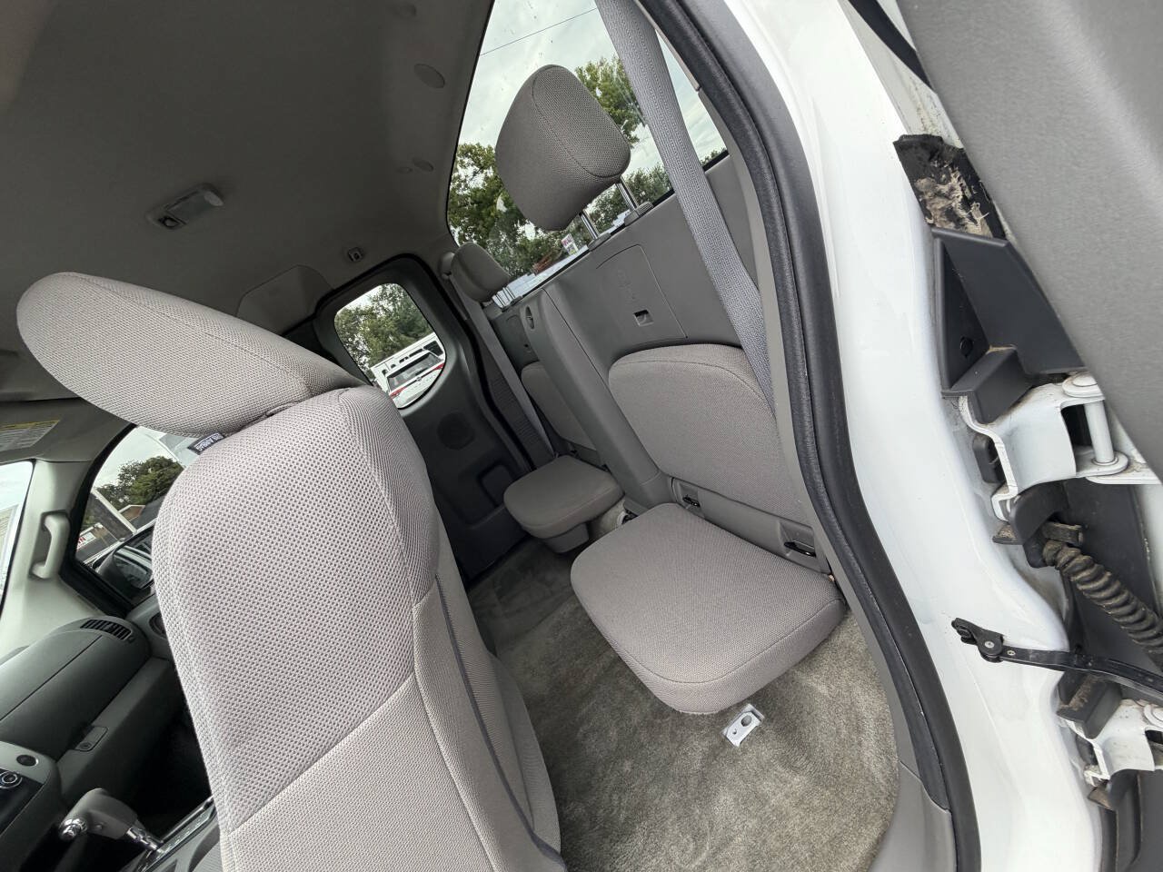 Used 2016 Nissan Frontier S RWD image 21