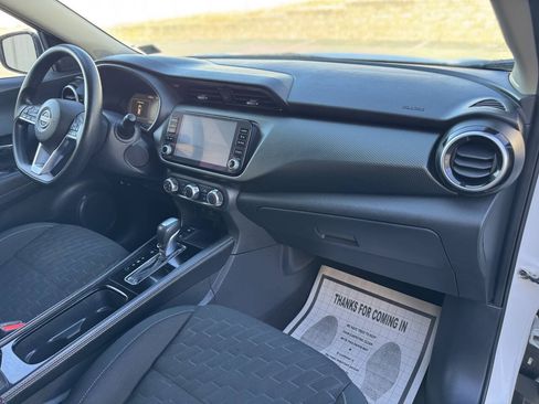 Used 2023 Nissan Kicks SV FWD image 12