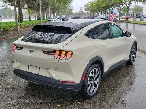 Used 2025 Ford Mustang Mach-E Select image 5