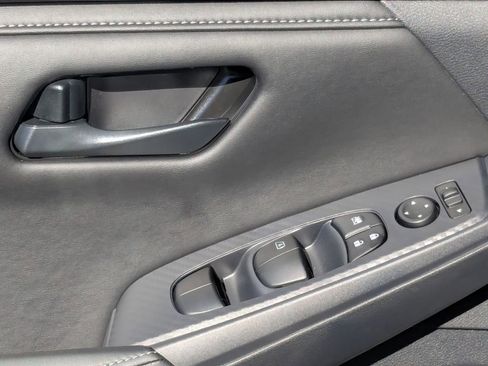 New 2025 Nissan Sentra S image 12