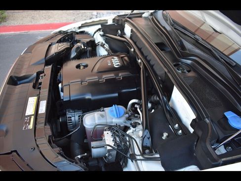 Used 2016 Audi Q5 2.0T Premium Plus w/ Technology Package image 38