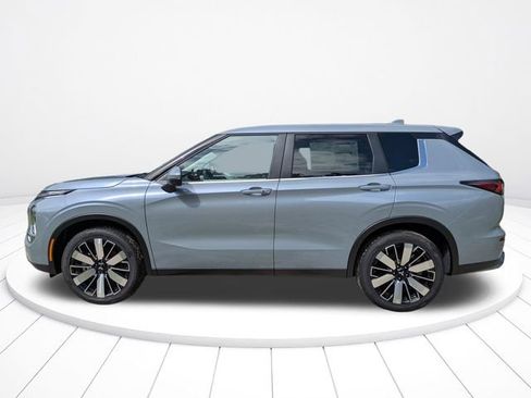 New 2026 Mitsubishi Outlander SE FWD image 7