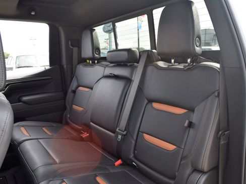 Used 2025 GMC Sierra 1500 AT4 w/ AT4 Premium Package AWD/4WD image 18