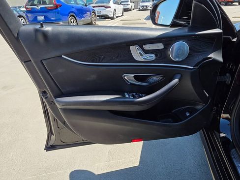 Used 2018 Mercedes-Benz E 300 image 17