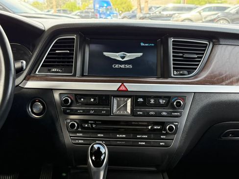 Used 2015 Hyundai Genesis 5.0 RWD image 46