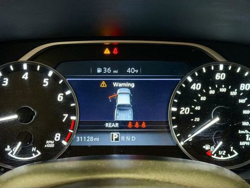 Used 2024 Nissan Frontier SV image 9