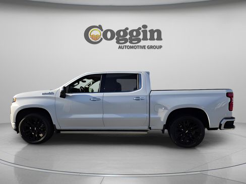 Used 2021 Chevrolet Silverado 1500 High Country w/ Technology Package image 2