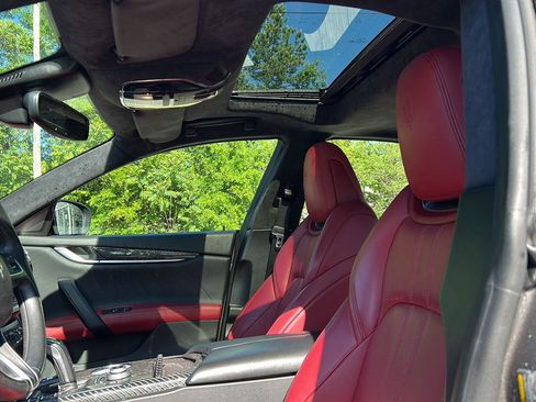 Used 2022 Maserati Ghibli Modena RWD image 10